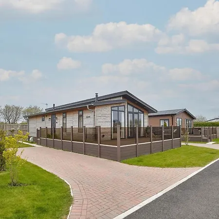 Host & - Puffins Rest * Runswick Bay