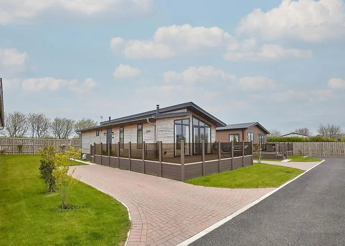 Host & - Puffins Rest * Runswick Bay